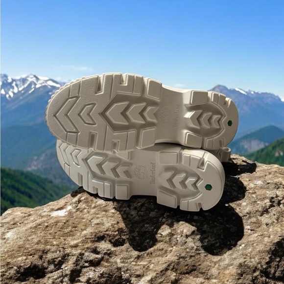 Women’s Timberland Greyfield Lace Up Lightweight Suede Sneaker Boot. NWT Size 8. - Picture 10 of 11